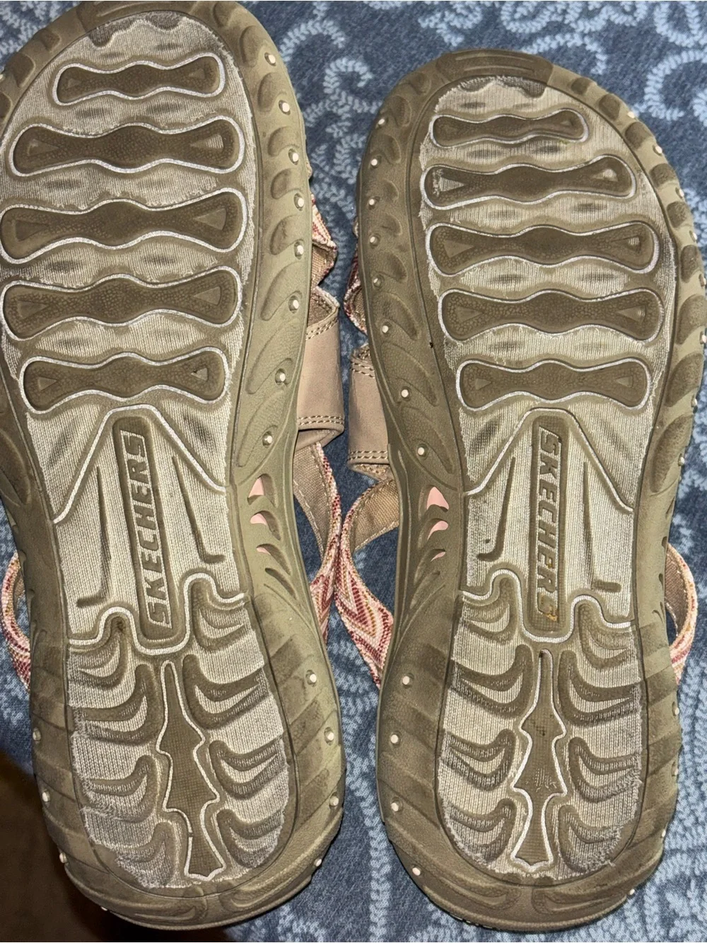 Skechers lightweight sandals